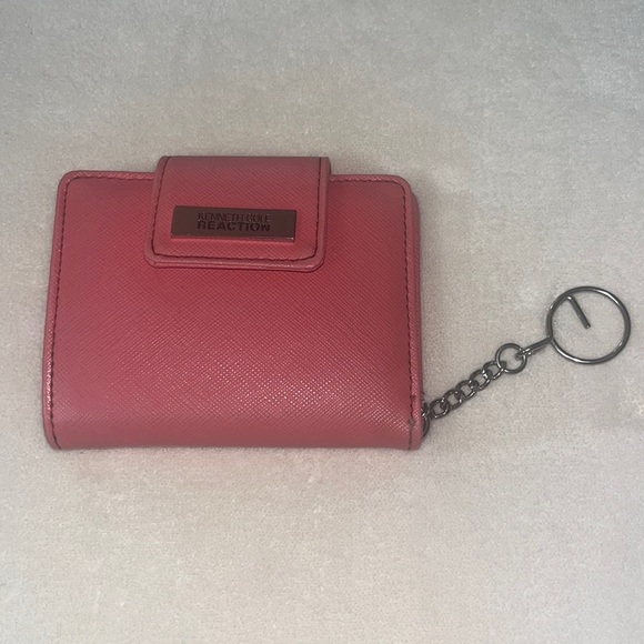 KENNETH COLE Reaction Tab Keying Key Ring Wallet - Picture 2 of 8